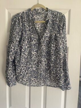 Zac & Rachel Navy and White V-Neck Printed Button Blouse